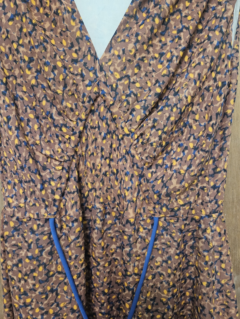 Theory Rust Floral V-Neck Midi Dress with Tie Waist - Picture 7 of 9